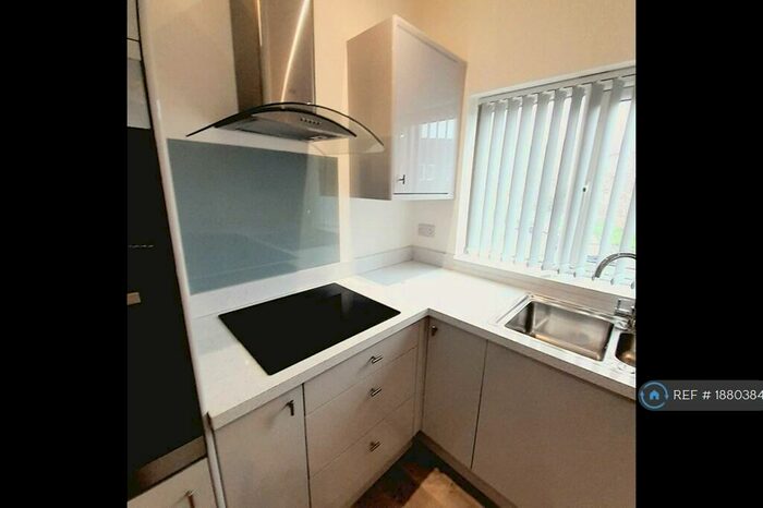 2 Bedroom Flat To Rent In Crosspool, Sheffield, S10