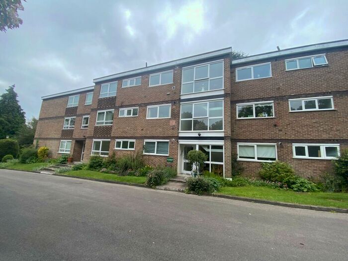 2 Bedroom Apartment To Rent In Four Oaks Road, Sutton Coldfield, B74