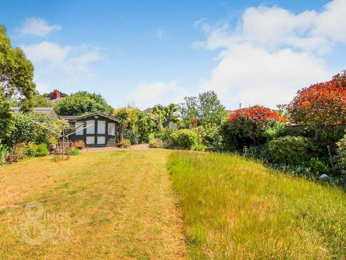 2 Bedroom Detached Bungalow For Sale In Yarmouth Road, Kirby Cane, Bungay, NR35