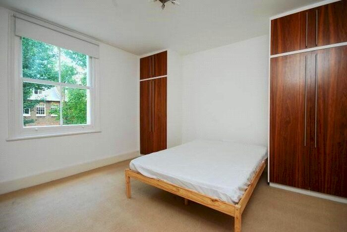 2 Bedroom Flat To Rent In Lisgar Terrace, West Kensington, London, W14
