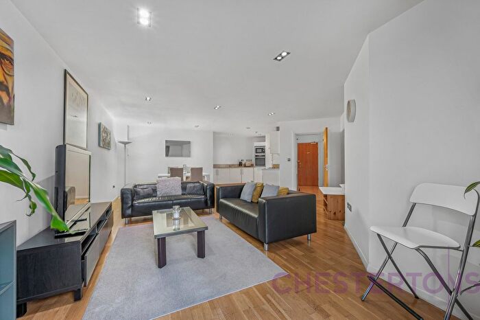 2 Bedroom Flat To Rent In City Tower, Limeharbour, E14