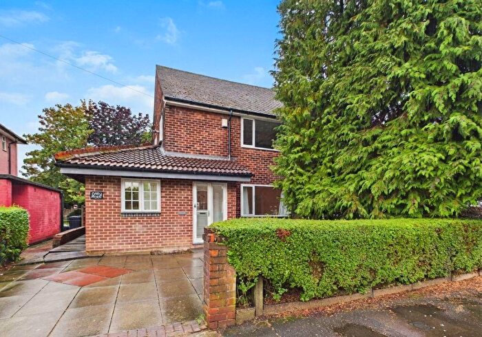 3 Bedroom Semi-Detached House For Sale In Seedley Avenue, Little Hulton, Manchester, M38