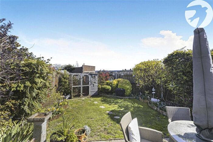2 Bedroom Bungalow For Sale In Dean Road, Strood, Rochester, Kent, ME2