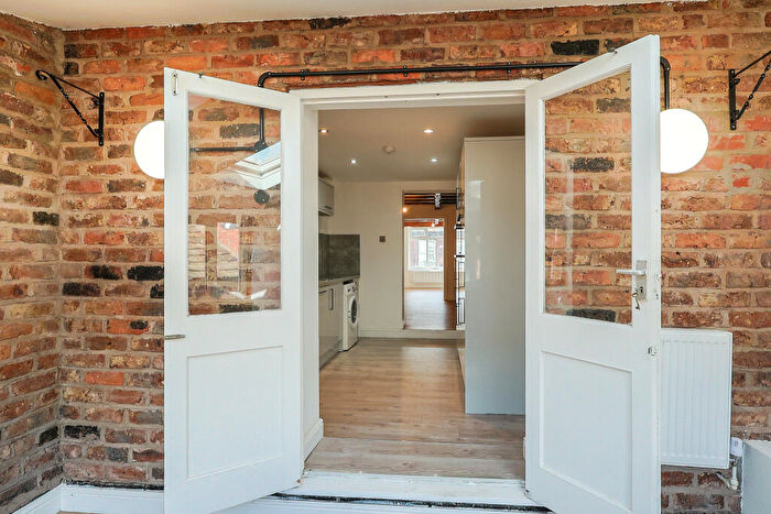 2 Bedroom Duplex To Rent In George Street, Macclesfield, SK11