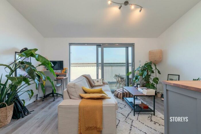 1 Bedroom Penthouse To Rent In Mare Street, London Fields, London, E8