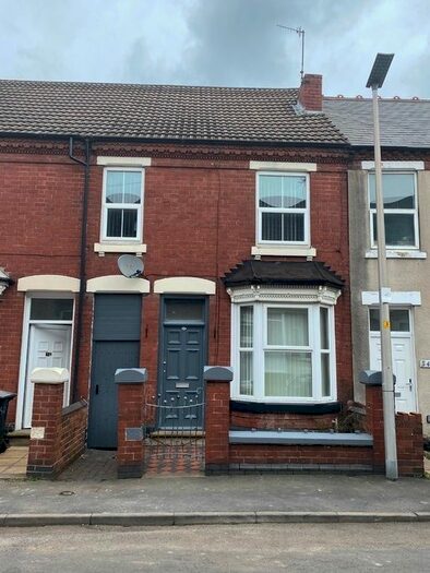 3 Bedroom Terraced House To Rent In Compton Road, Cradley Heath, B64