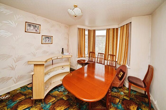 3 Bedroom Terraced House For Sale In Ancaster Avenue, Hull, HU5