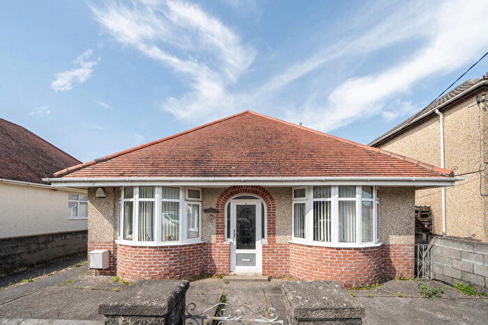 3 Bedroom Detached Bungalow For Sale In Park Road, Gorseinon, Swansea, SA4