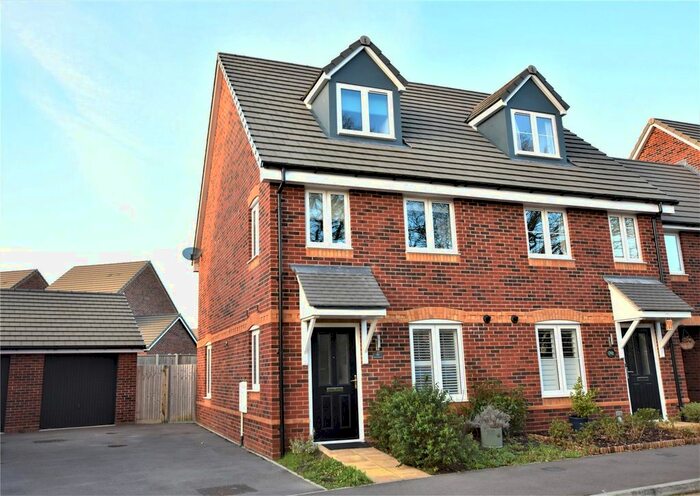 3 Bedroom Semi-Detached House To Rent In Bluebell Lane, Didcot, Oxfordshire, OX11