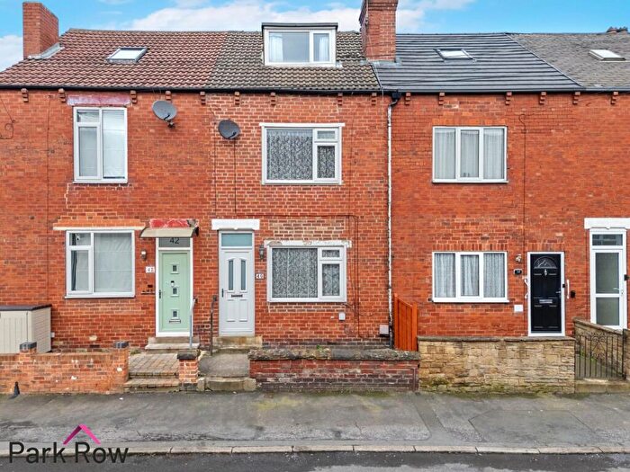 4 Bedroom Terraced House For Sale In Beech Grove Avenue, Garforth, Leeds, LS25