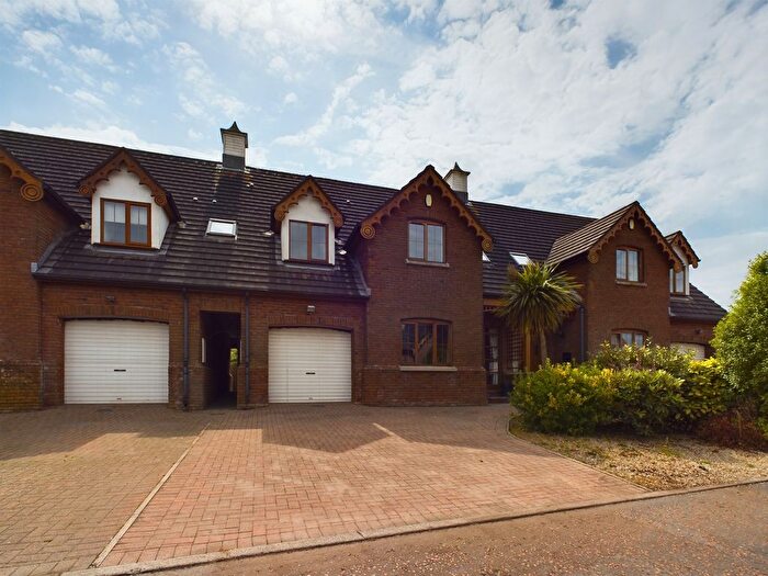 4 Bedroom Town House To Rent In Croft Hill Cottages, Belfast, BT8