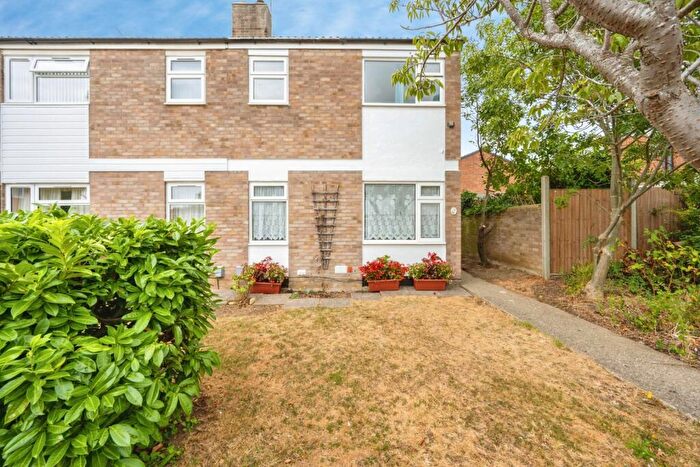 3 Bedroom House To Rent In Lovat Walk, Kempston, Bedford, MK42