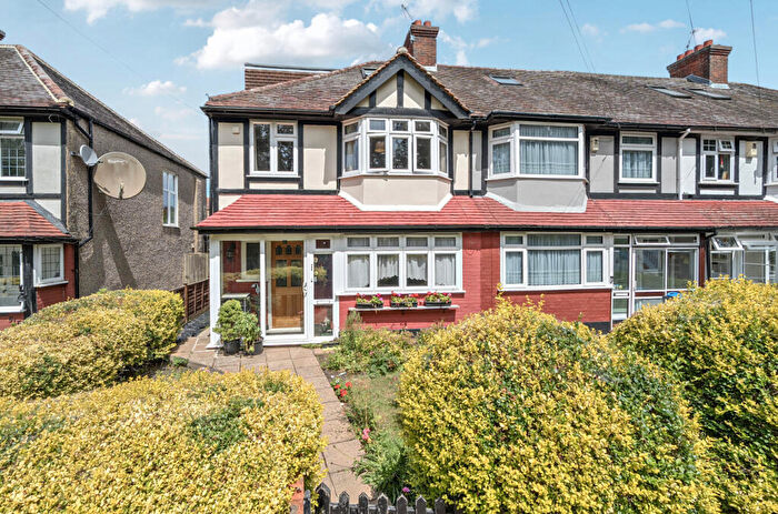 4 Bedroom End Of Terrace House For Sale In Commonside East, Mitcham, CR4