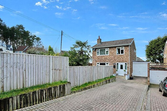 3 Bedroom Link Detached House For Sale In Caudle Close, Ruardean, GL17