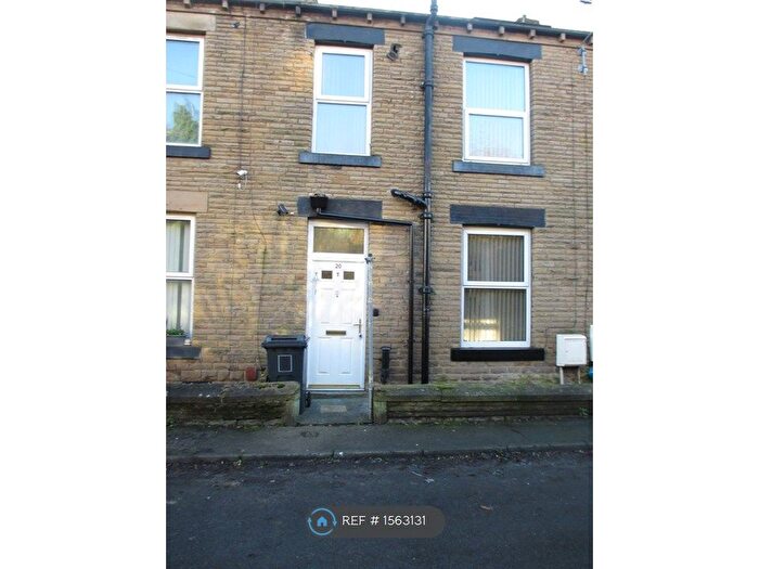2 Bedroom Terraced House To Rent In Oaks Road, Batley, WF17