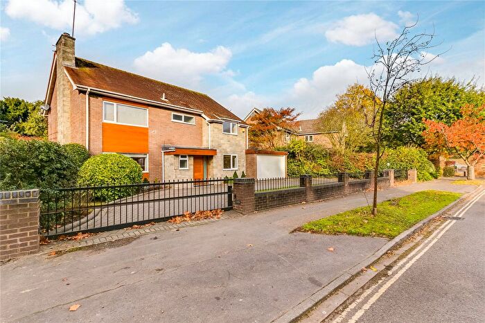 5 Bedroom Detached House For Sale In Cedar Heights, Richmond, TW10