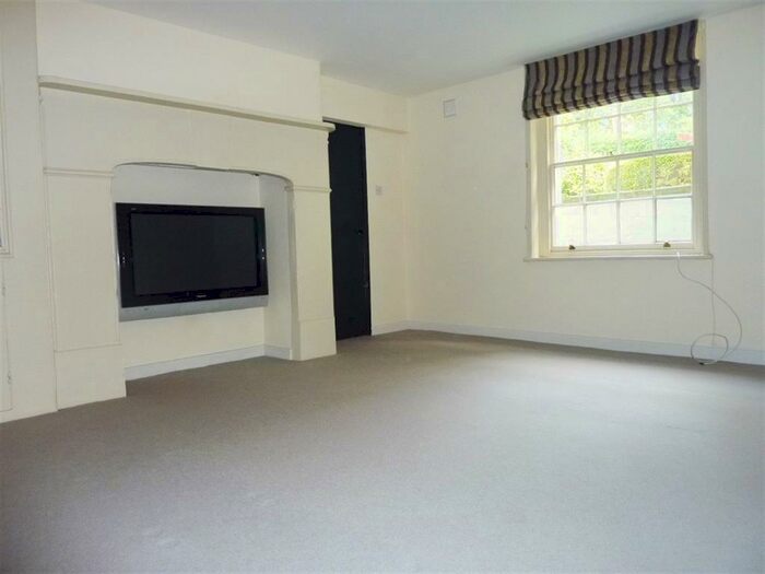 1 Bedroom Flat To Rent In London Road, Cheltenham, GL52