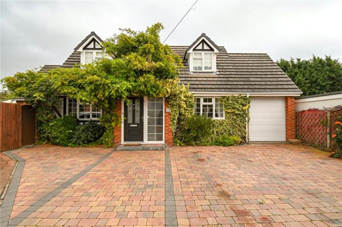 4 Bedroom Bungalow For Sale In Castle Drive, Whitby, Ellesmere Port, CH65