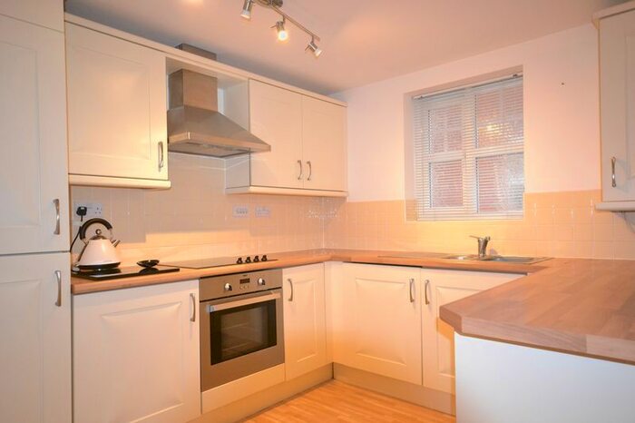 2 Bedroom Flat To Rent In Beacon View, Standish, WN6