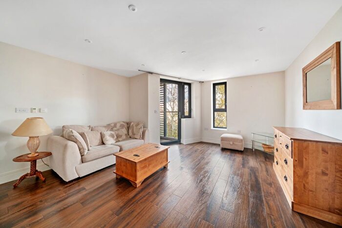 1 Bedroom Flat To Rent In Grange Road, London, SE1