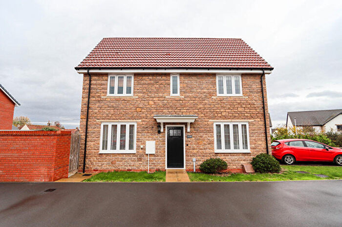 3 Bedroom Semi-Detached House For Sale In Egret Drive, Yatton, BS49