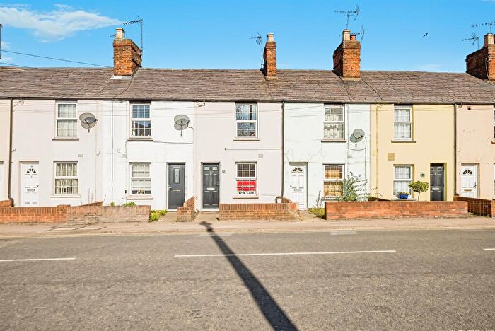 2 Bedroom Terraced House For Sale In Stoke Road, Aylesbury, HP21