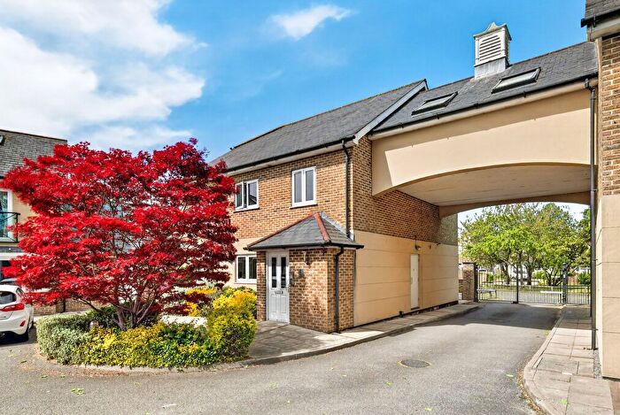2 Bedroom Flat For Sale In The Green, Shepperton, TW17