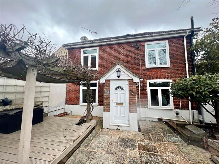 2 Bedroom Detached House To Rent In Oxford Road, Southsea, PO5