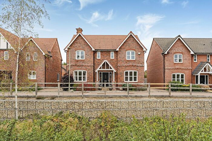 4 Bedroom Detached House For Sale In Teasel Bank, Harwell, OX11