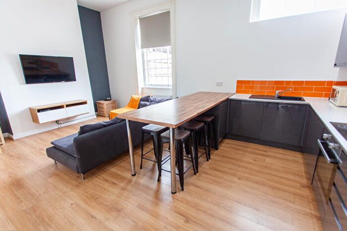 1 Bedroom House To Rent In May Street, L3