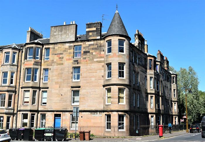 2 Bedroom Flat To Rent In Harrison Gardens, Edinburgh, EH11