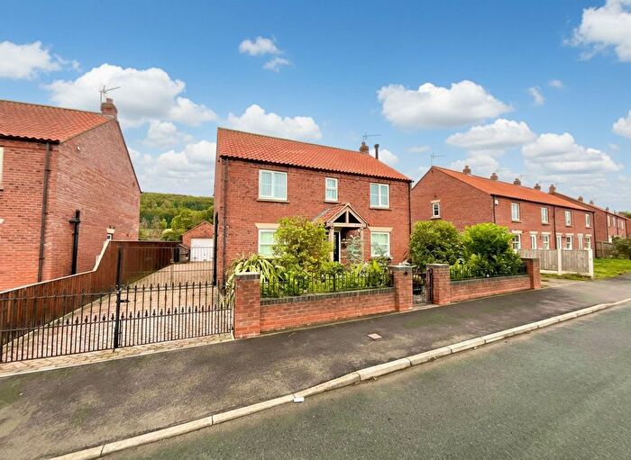 4 Bedroom Detached House For Sale In Old Malton Road, Staxton, YO12