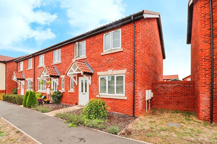 3 Bedroom End Of Terrace House For Sale In Lizards Way, Beck Row, Bury St. Edmunds, IP28
