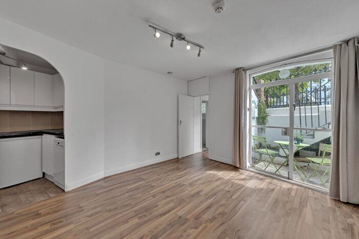 2 Bedroom Flat To Rent In Sharpleshall Street, Primrose Hill, London, NW1