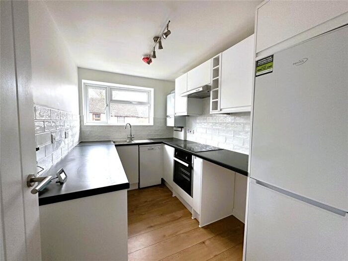 2 Bedroom Maisonette To Rent In Rifle Hill, CM7