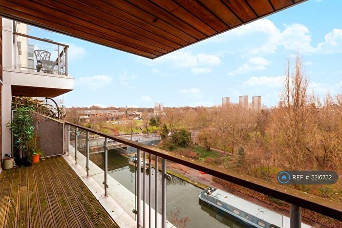 2 Bedroom Flat To Rent In Palmers Road, London, E2