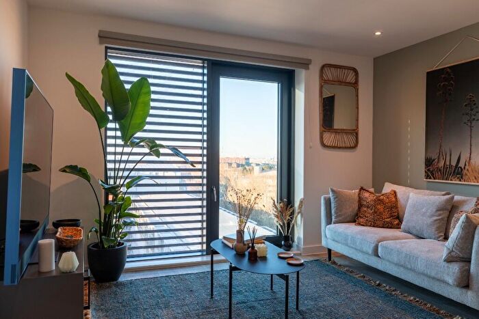 1 Bedroom Flat To Rent In Flat, Pall Mall, Liverpool, Merseyside, L3