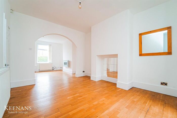 2 Bedroom End Of Terrace House To Rent In Middleton Road, Chadderton, Oldham, OL9