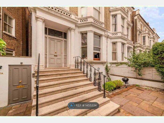 2 Bedroom Flat To Rent In St. Marks Road, London, W10