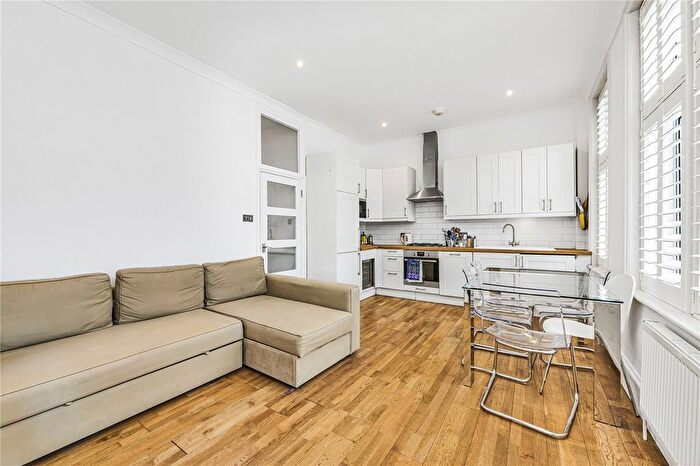 2 Bedroom Flat For Sale In Wandsworth Bridge Road, Fulham, London, SW6