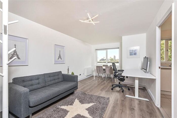 1 Bedroom Flat To Rent In Ferguson Close, Cubitt Town, E14