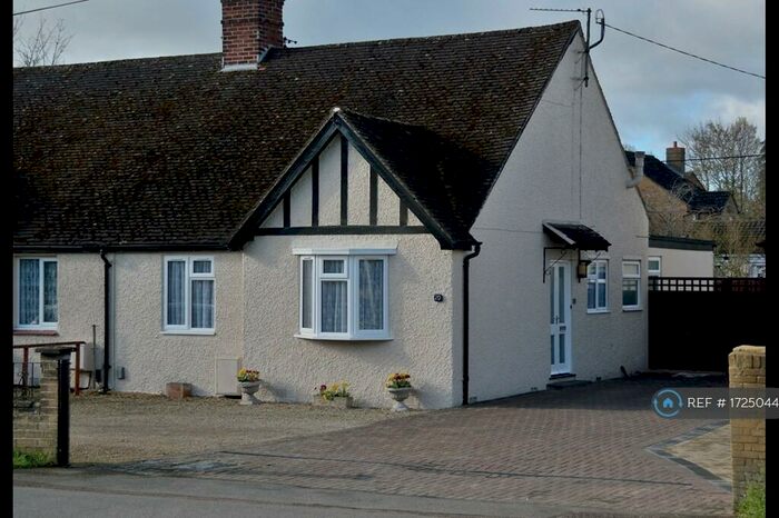 2 Bedroom Bungalow To Rent In Oxford Road, Kidlington, OX5