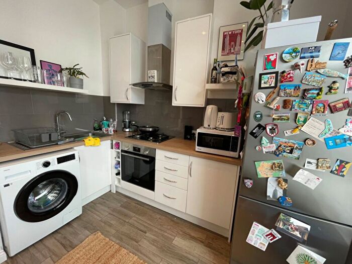 1 Bedroom Flat To Rent In Brecknock Road, Tufnell Park, N7
