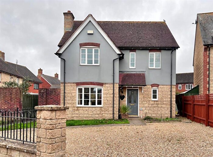 4 Bedroom Detached House For Sale In Marlott Road, Gillingham, SP8