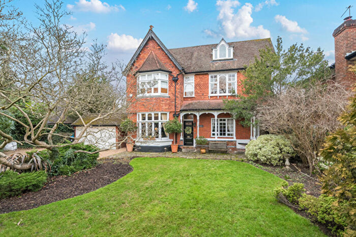 5 Bedroom Detached House For Sale In Westhall Road, Warlingham, CR6