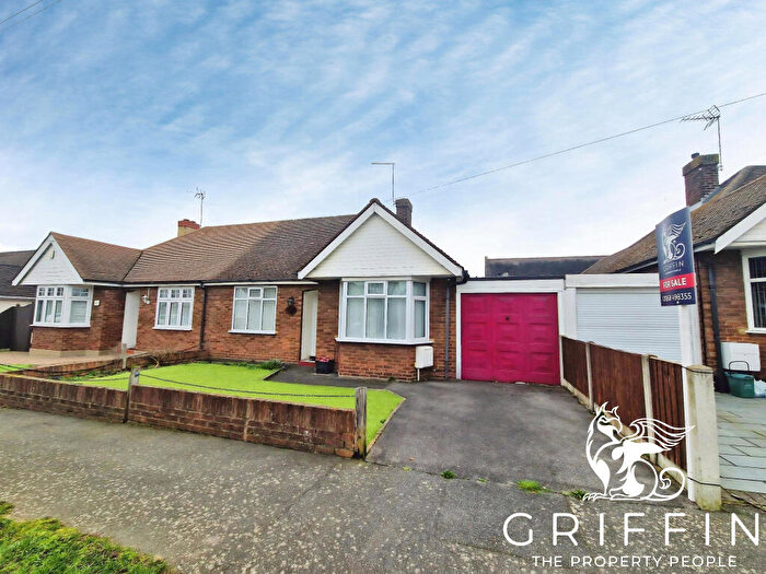 2 Bedroom Semi-Detached Bungalow For Sale In Popes Crescent, Pitsea, Basildon, SS13