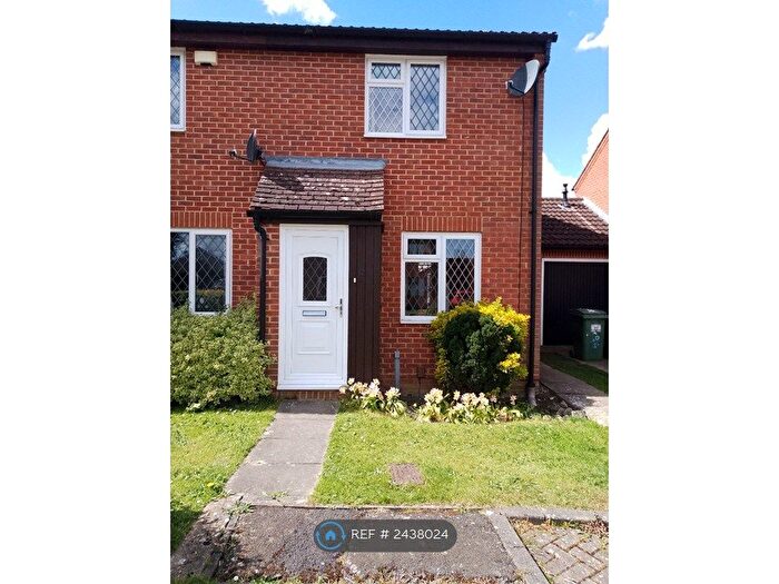2 Bedroom End Of Terrace House To Rent In The Spillway, Maidstone, ME15