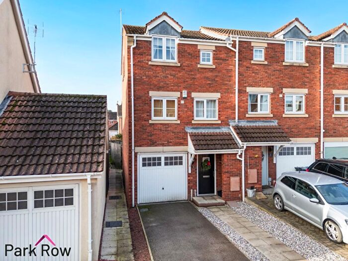 3 Bedroom End Terrace House For Sale In Barley Walk, South Milford, LS25