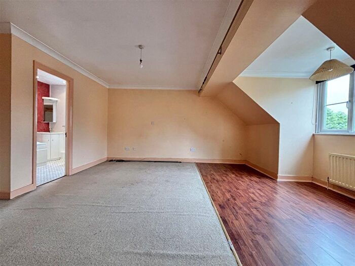 4 Bedroom Detached House For Sale In The Spaldings, St. Leonards-On-Sea, TN38