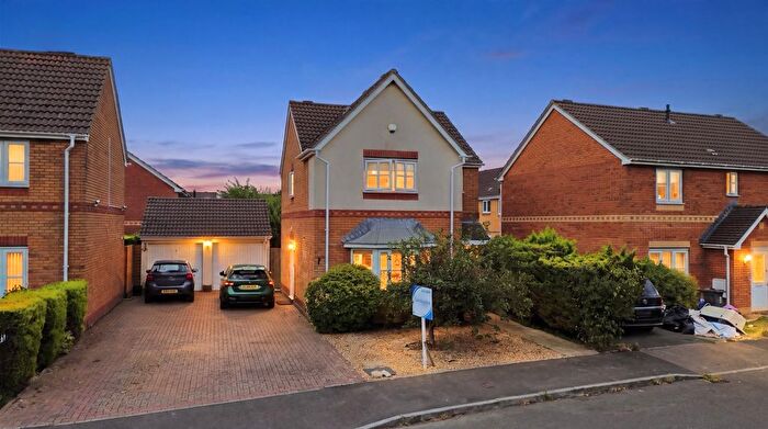 3 Bedroom Detached House For Sale In Spencer David Way, St. Mellons, Cardiff, South Glamorgan, CF3
